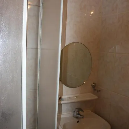 Sansa Hotel *