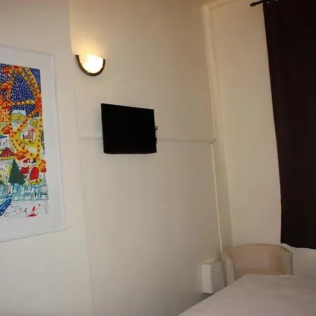 Sansa Hotel *