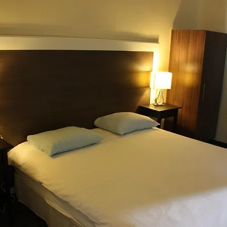 Sansa Hotel