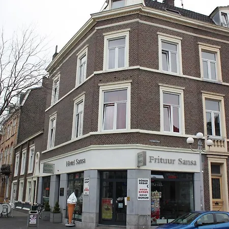Hotel Sansa *