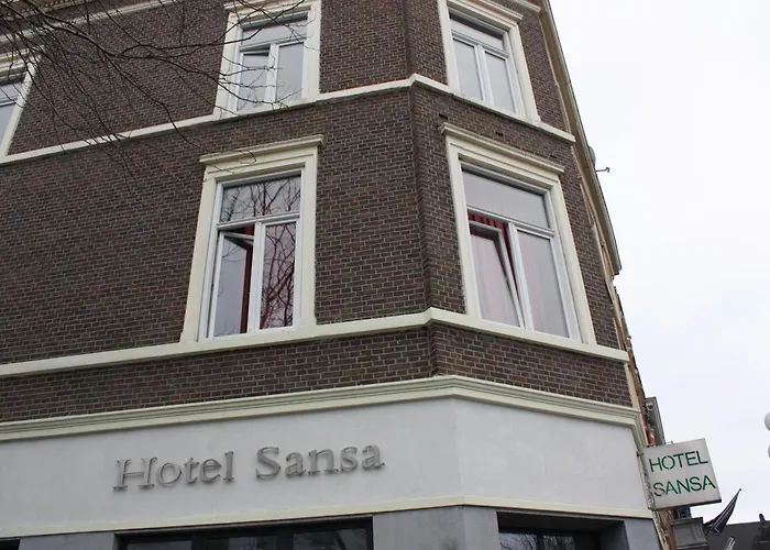 Hotel Sansa *